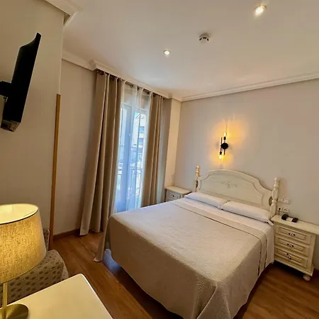 Πανσιόν Hostal Toledo