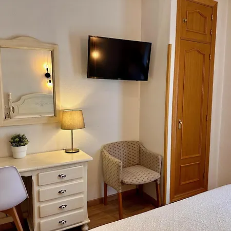 Πανσιόν Hostal Toledo 2*